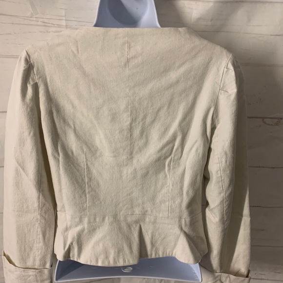 Miria  Linen Jacket - Picture 4 of 6